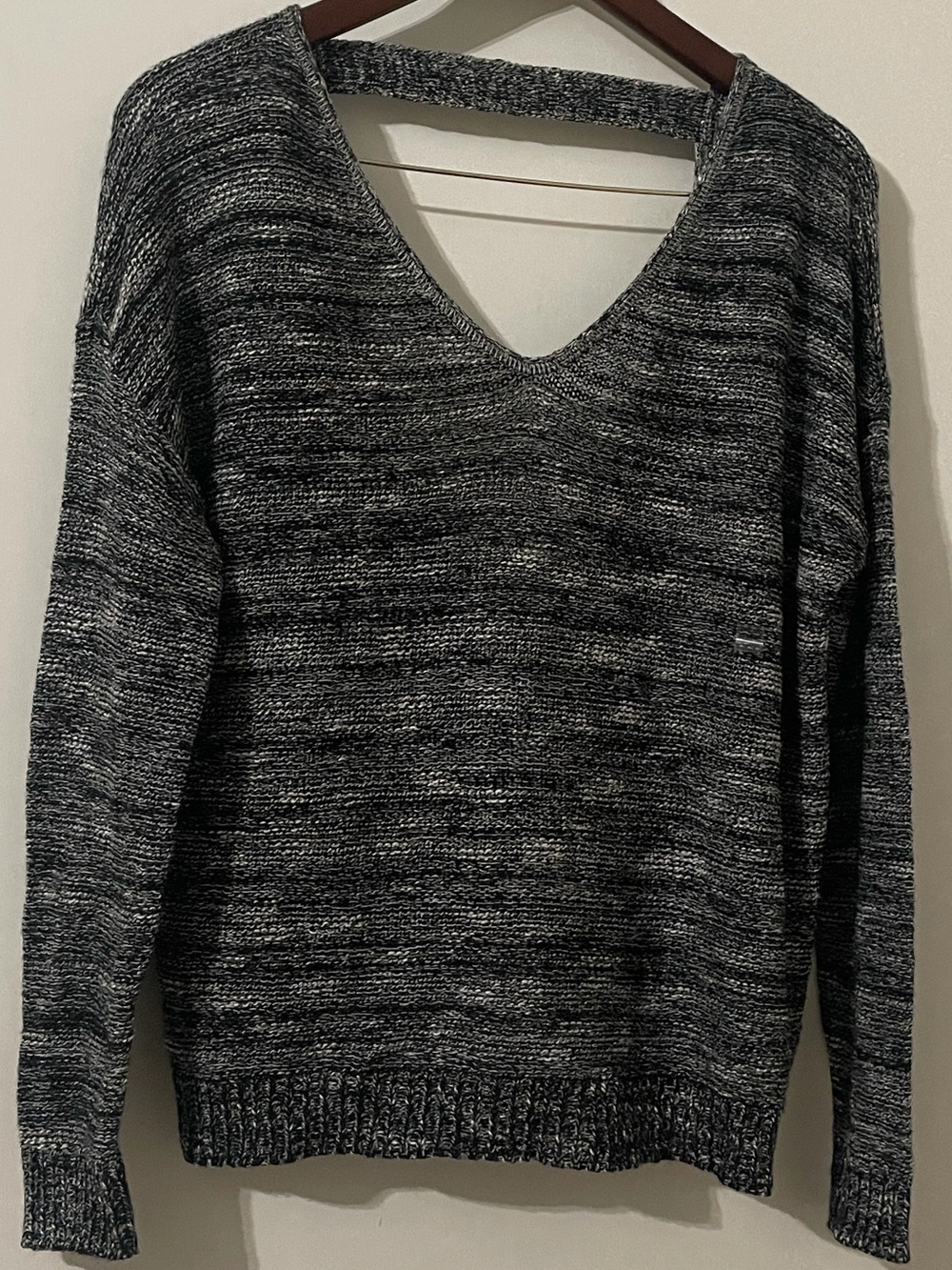 NWT Express Black & White Space-Dye Twist-Back Sweater Size M